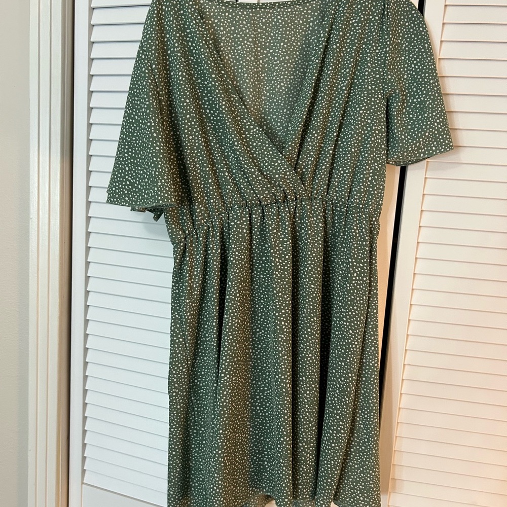 Elegant Green Polka Dot Dress